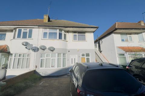 2 bedroom flat to rent, Harrow HA2