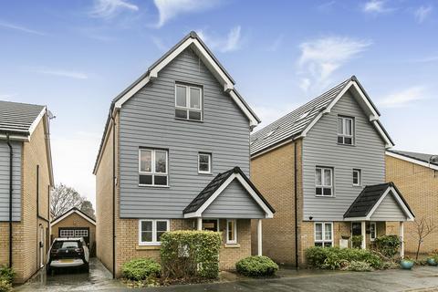 4 bedroom detached house for sale, Kennett Lane, Surrey KT16