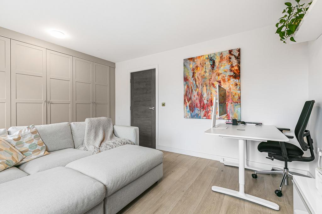 Living Room/Bedroom
