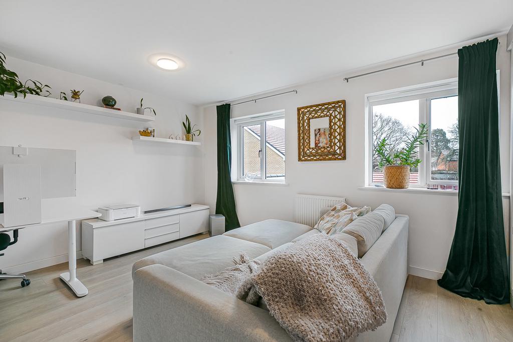 Living Room/Bedroom