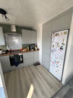 3 bedroom semi-detached house to rent, Ipswich IP2