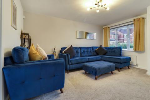 3 bedroom semi-detached house for sale, Bottle Kiln Rise, Wakefield, West Yorkshire, WF1
