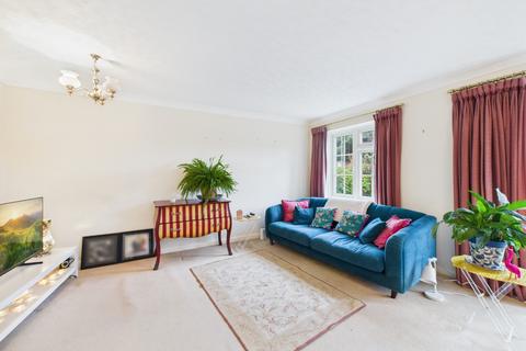 4 bedroom link detached house for sale, Bromley, Kent BR1
