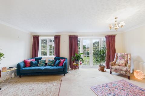 4 bedroom link detached house for sale, Bromley, Kent BR1