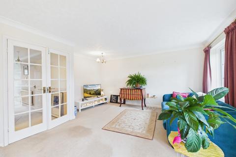 4 bedroom link detached house for sale, Bromley, Kent BR1