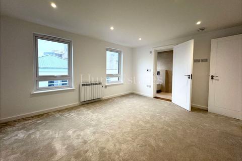 2 bedroom flat to rent, Apt 4 Crahamel House