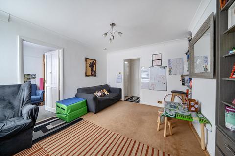 2 bedroom maisonette for sale, Herlwyn Avenue, Ruislip