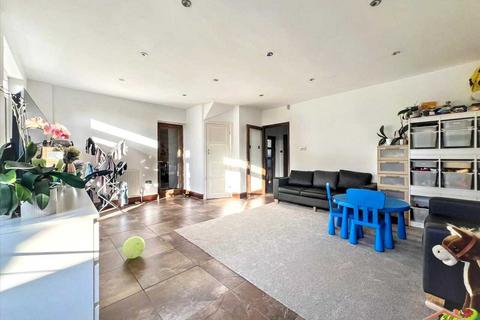 4 bedroom semi-detached house for sale, Charlbury Avenue, Stanmore