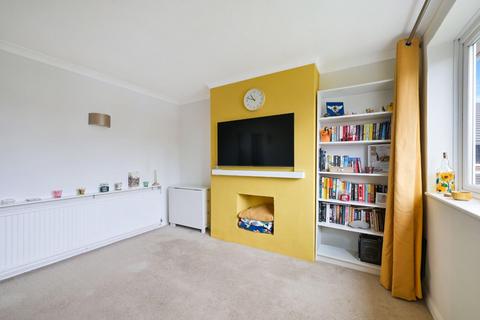 2 bedroom maisonette for sale, Wolsey Close, Worcester Park