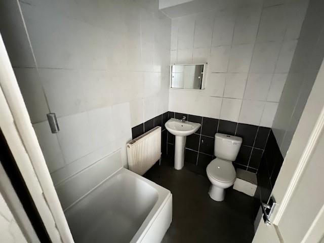 Bathroom / WC: