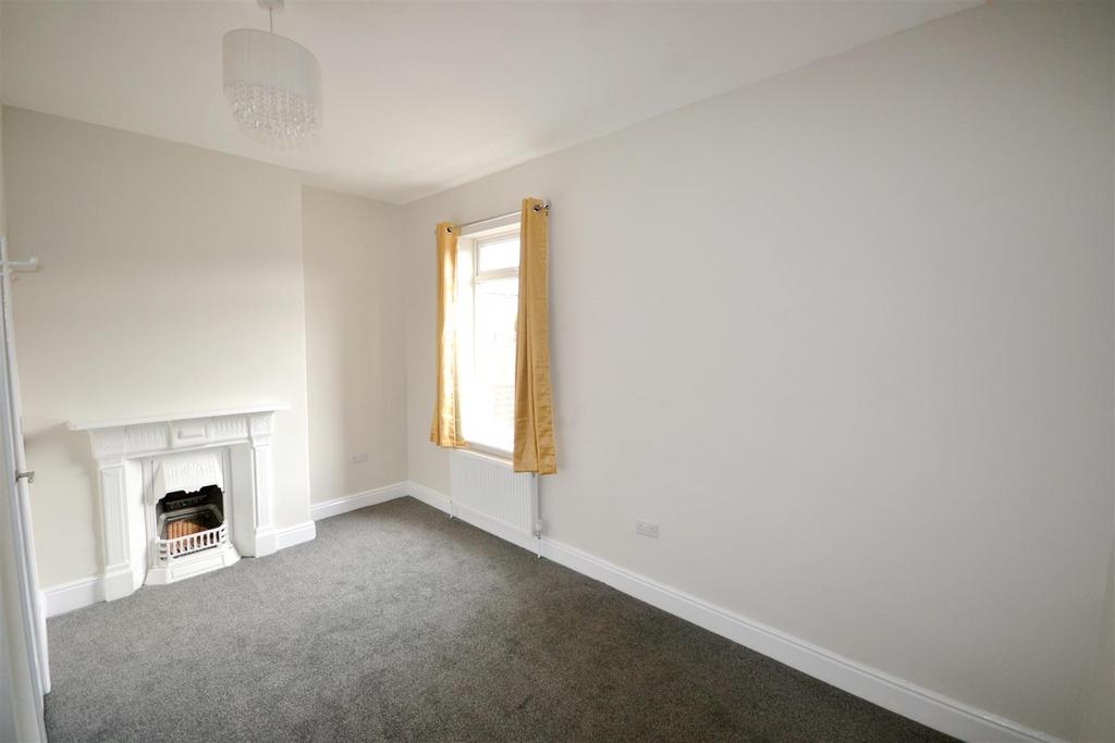 7 Dundee Street Bedroom Two.jpg