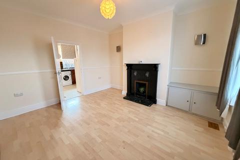 2 bedroom terraced house to rent, Peel Street, Worsbrough Common, Barnsley, S70