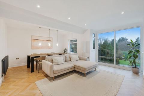 4 bedroom detached house for sale, Godstone Road, Redhill RH1