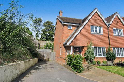 Bramley Avenue, Horam