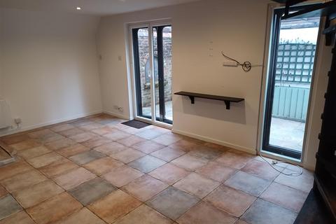 2 bedroom detached house to rent, Church Street, St. Mary Bourne