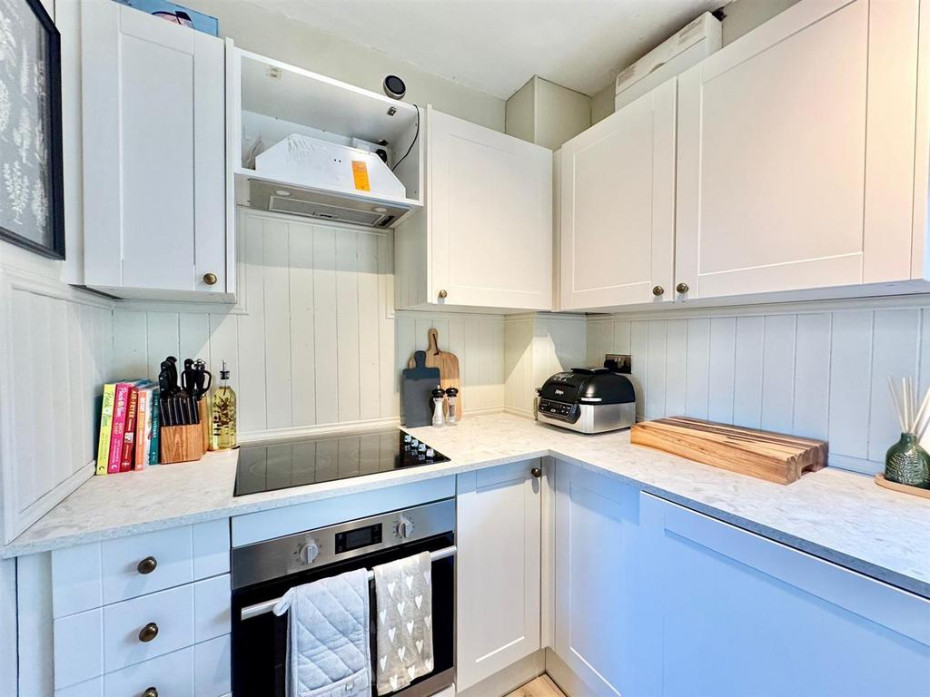 Kitchen (3).jpeg