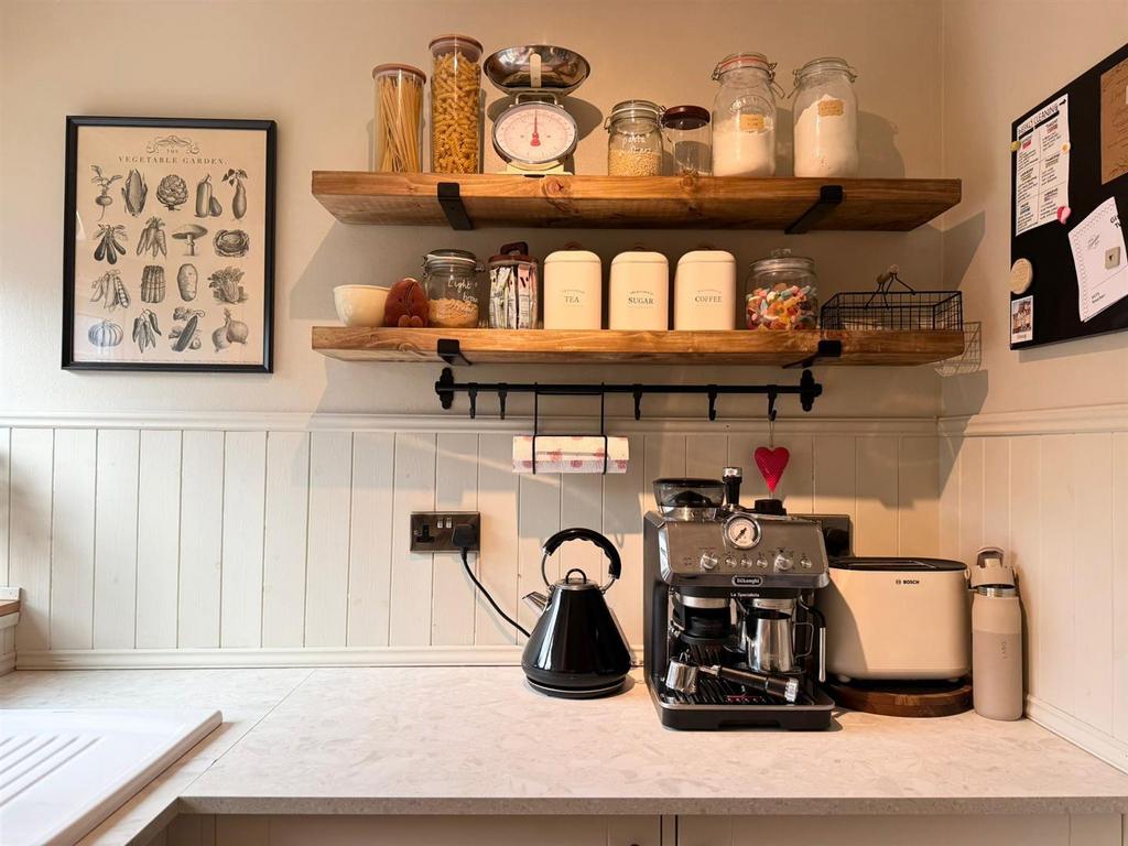 Kitchen (4).jpeg