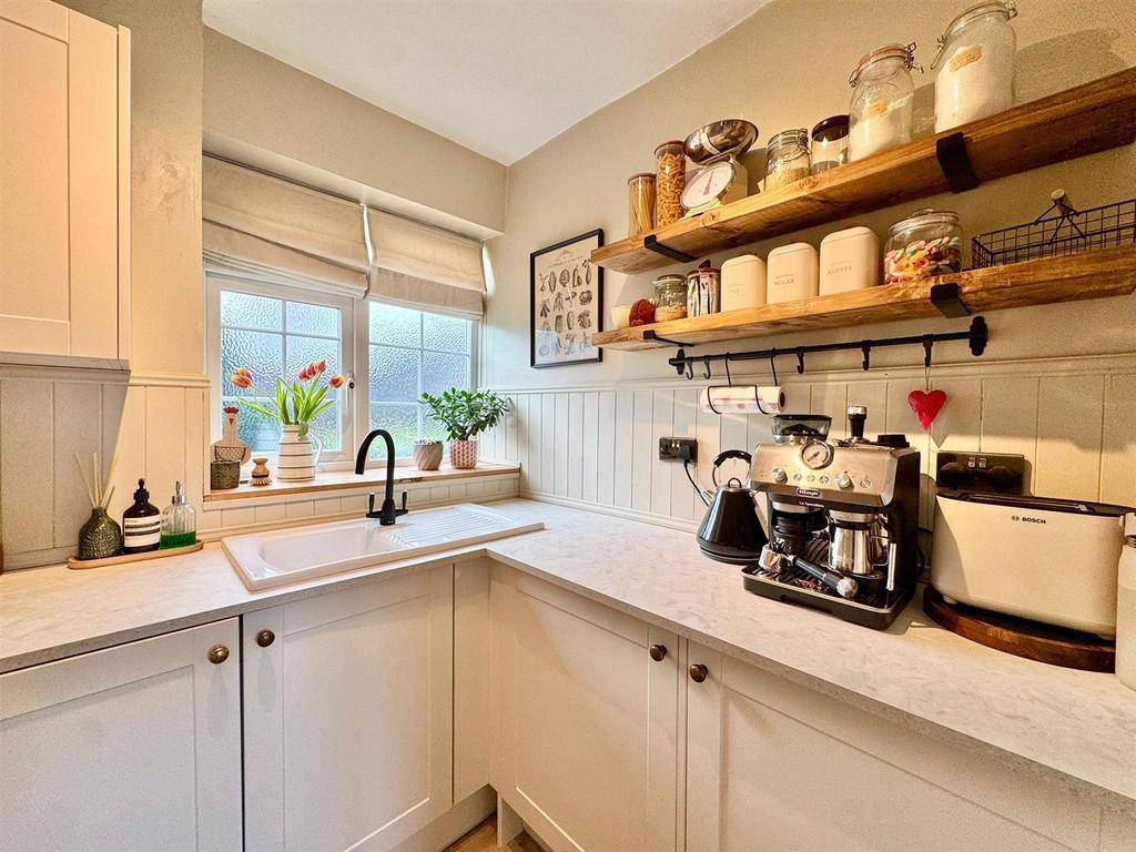 Kitchen (2).jpeg