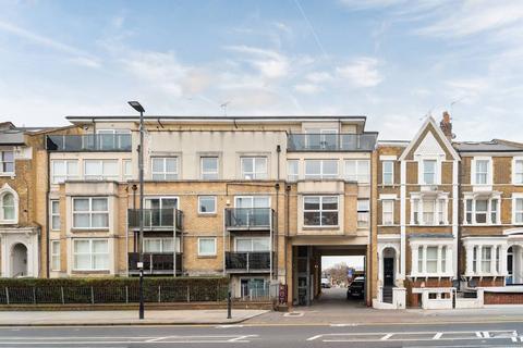2 bedroom flat for sale, Clover Court, Clapham Junction, London, SW11