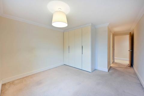 2 bedroom flat to rent, Tudor Court, Knaphill, Woking, GU21