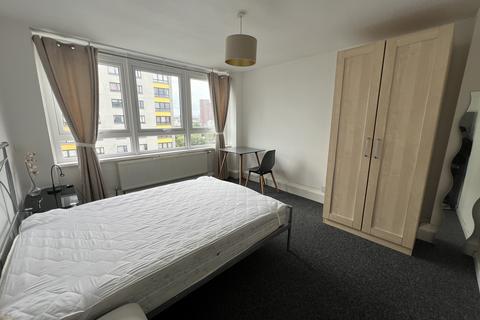 2 bedroom flat to rent, Bridgewater Street, Salford M3