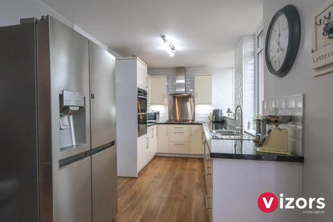 3 bedroom link detached house for sale, Fulbrook Close, Church Hill South, Redditch