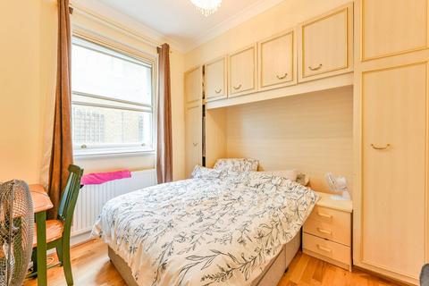2 bedroom flat to rent, Queens Grove, St John's Wood, London, NW8