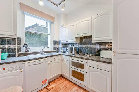 2 bedroom flat to rent, Queens Grove, St John's Wood, London, NW8