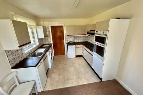 3 bedroom detached bungalow to rent, Westview Avenue, Keighley, BD20