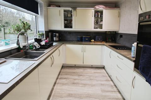 3 bedroom semi-detached house for sale, O'Sullivan Crescent, Merseyside WA11