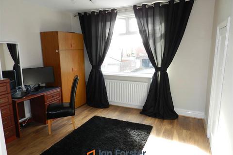 2 bedroom flat for sale, Balkwell Avenue, North Shields