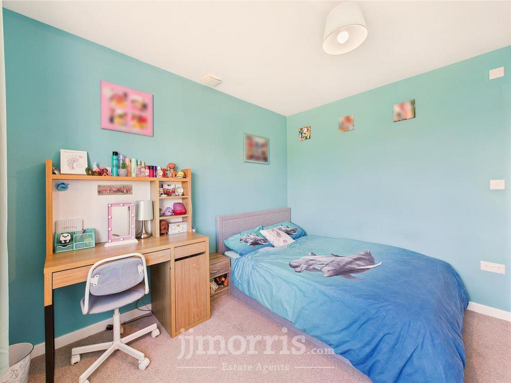 CAM05297 G0-PR0048-STILL024.jpg