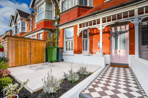 4 bedroom terraced house for sale, Motcombe Road, Eastbourne, East Sussex, BN211QT