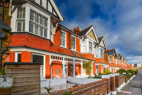 4 bedroom terraced house for sale, Motcombe Road, Eastbourne, East Sussex, BN211QT