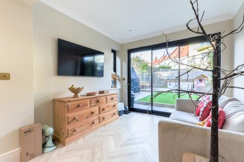 4 bedroom terraced house for sale, Motcombe Road, Eastbourne, East Sussex, BN211QT
