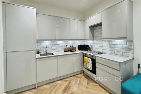 2 bedroom house to rent, Lucien Road, London, SW17