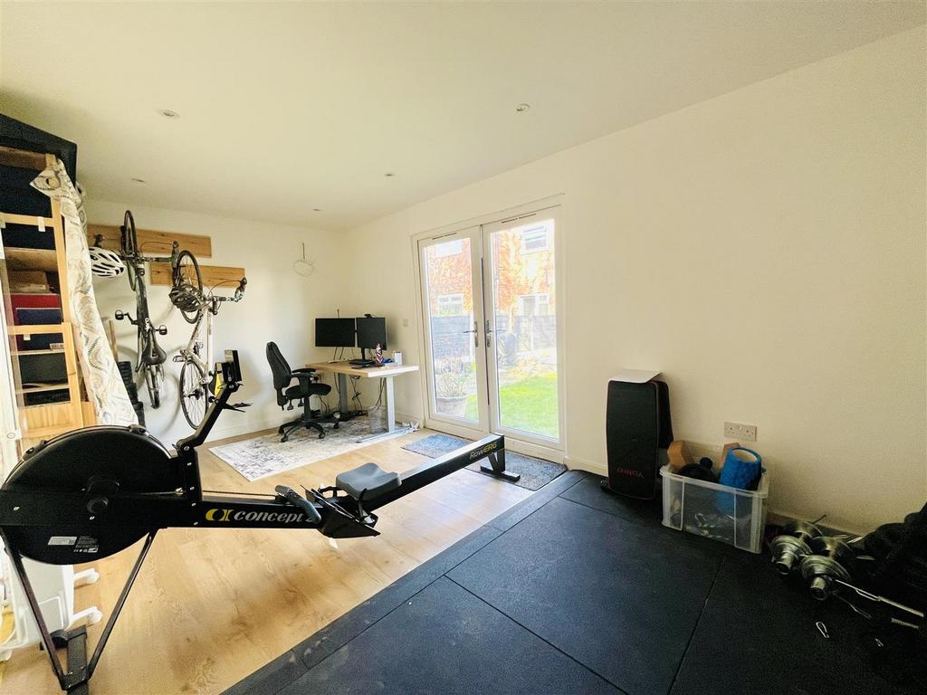 Gym Office Aspect 2
