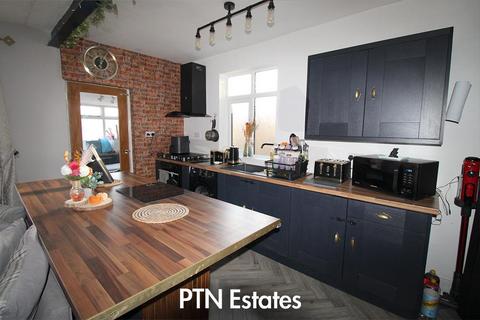 3 bedroom detached house for sale, Cradley Road, Dudley