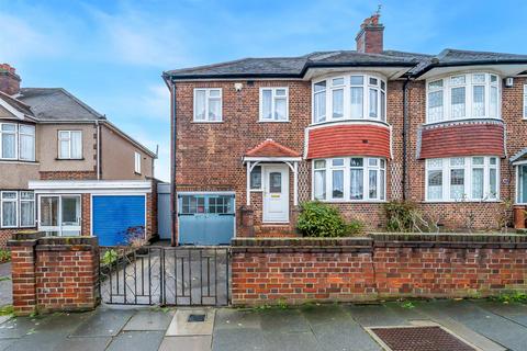 4 bedroom semi-detached house for sale, Green Lane, London SE9