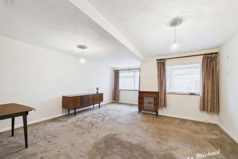 3 bedroom terraced house for sale, Monmouth Close, Aylesbury, Buckinghamshire