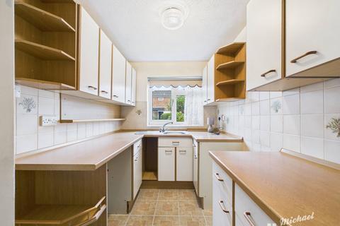 3 bedroom terraced house for sale, Monmouth Close, Aylesbury, Buckinghamshire
