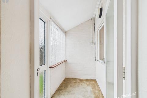 3 bedroom terraced house for sale, Monmouth Close, Aylesbury, Buckinghamshire