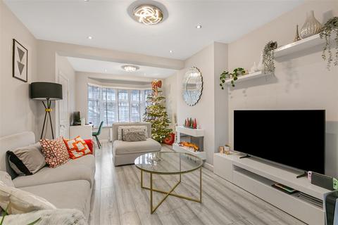 4 bedroom end of terrace house to rent, Aragon Road, Kingston Upon Thames KT2