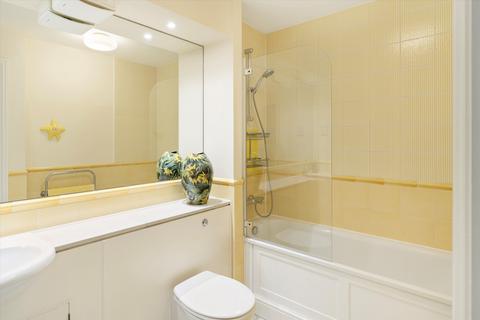 2 bedroom flat for sale, John Adam Street, London, WC2N