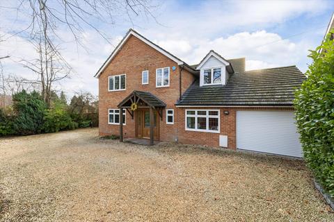 Simons Walk, Englefield Green, Egham, Surrey, TW20
