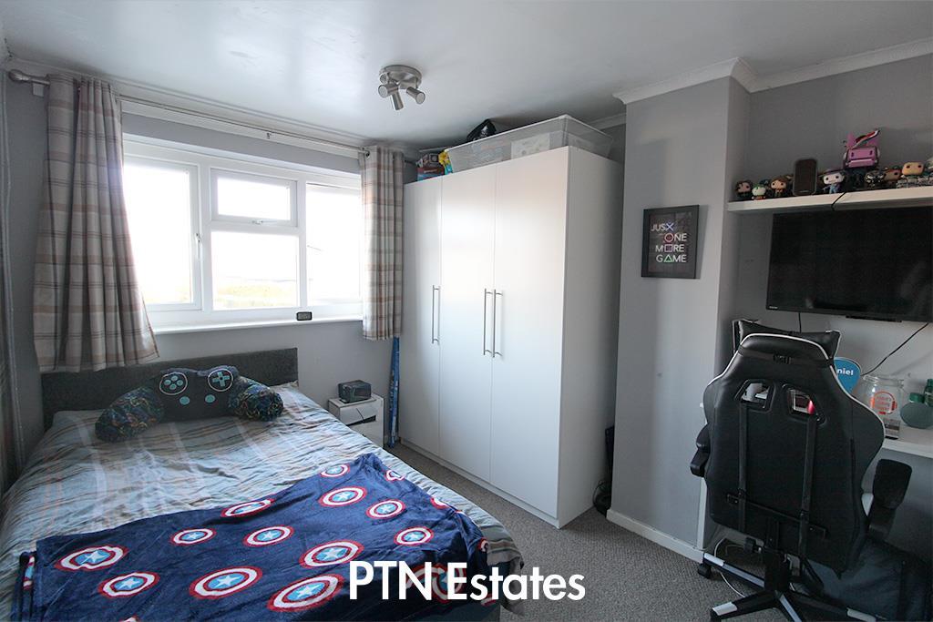Bedroom 2 .jpg