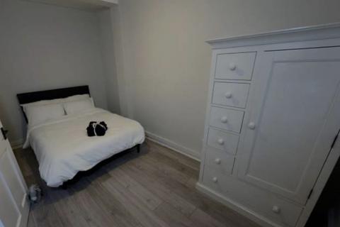 2 bedroom flat to rent, Cliffe House, Blackwall Lane, London, SE10