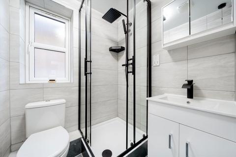 2 bedroom flat to rent, Crawford Avenue, Wembley HA0