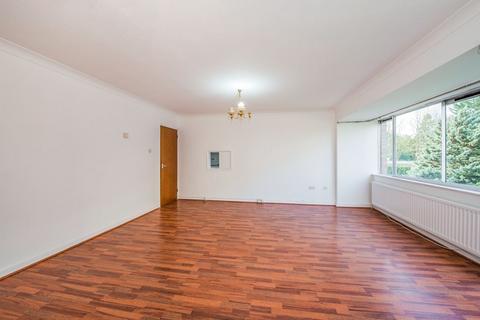 undefined, White Lodge Close, Surrey SM2