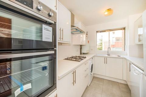 undefined, White Lodge Close, Surrey SM2